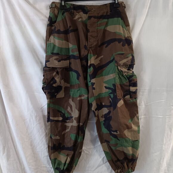 USA Other - USGI ARMY CAMO Cargo Pants Men's Size Med Waist Draw Ankle And Adjustable Waist